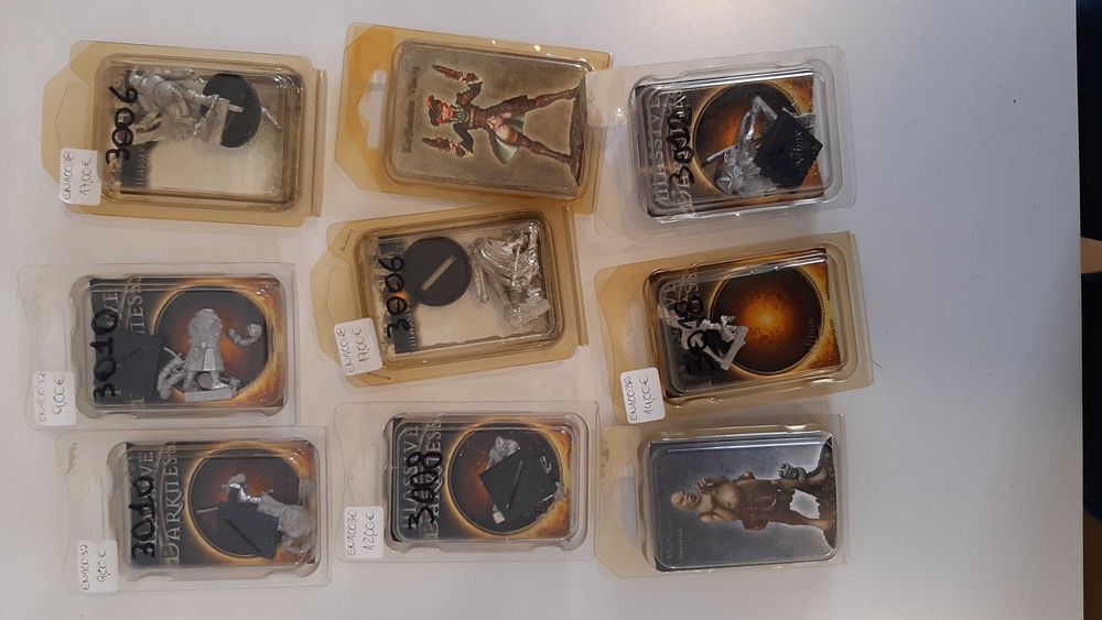 Conjunto 9 figuras Enigma