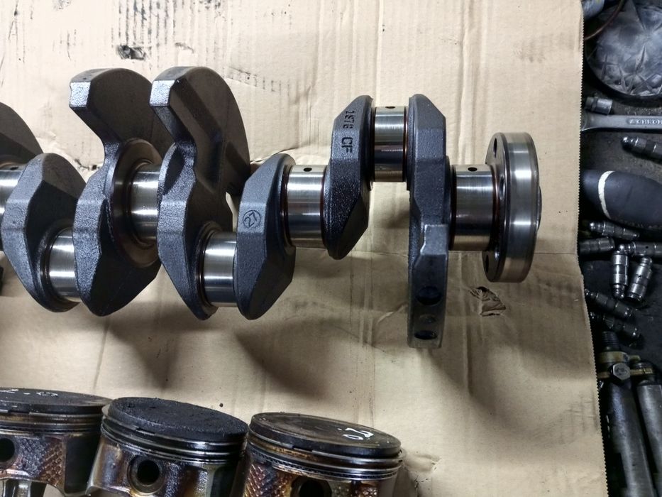 Коленвал шатун поршень 1S7GCF Ford focus  Mazda 5 6  1.8 2.0 16v