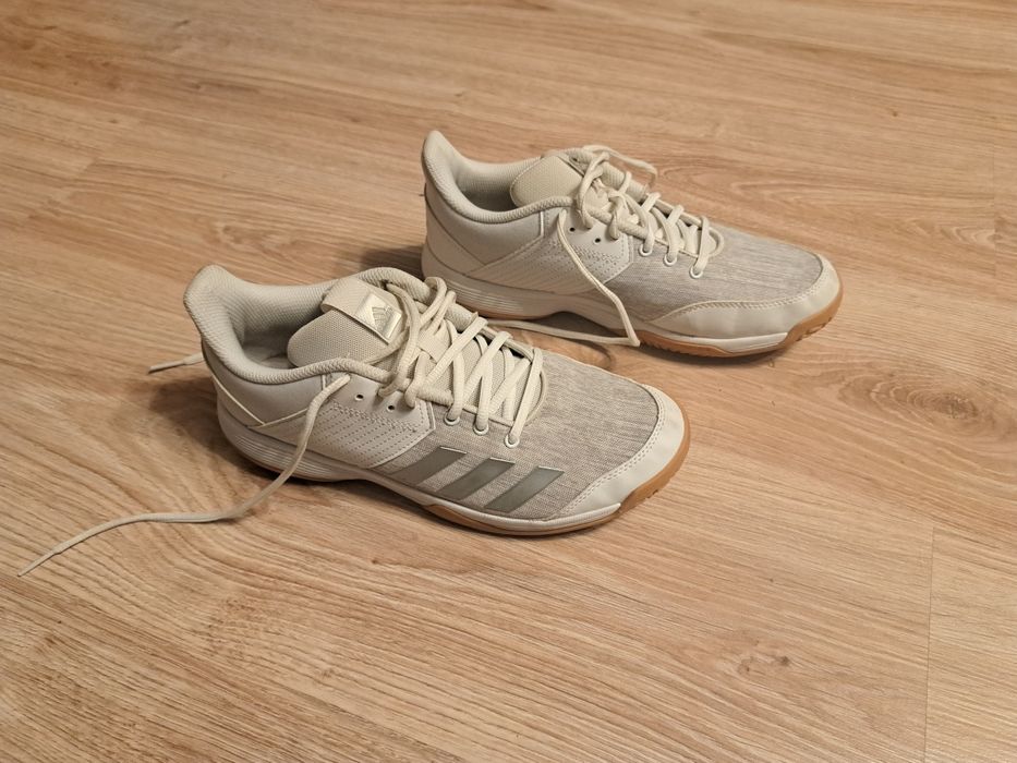 Damskie buty halowe adidas rozm. 40