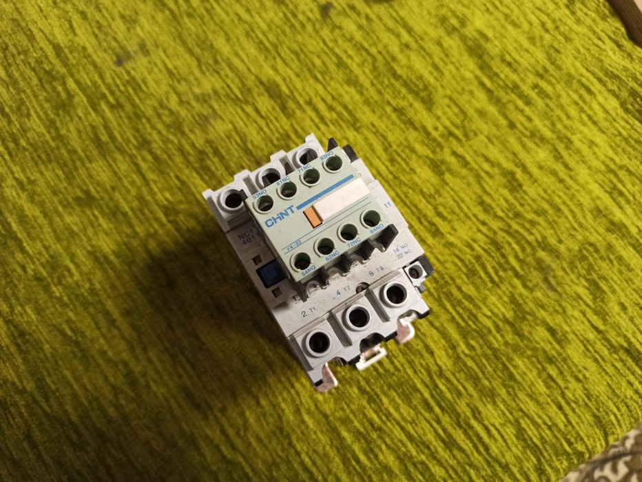 Контактор переменного тока CHINT NC1-4011 + F4-22