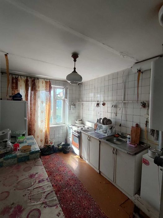 Селещина, 4-х кімнатна в центрі