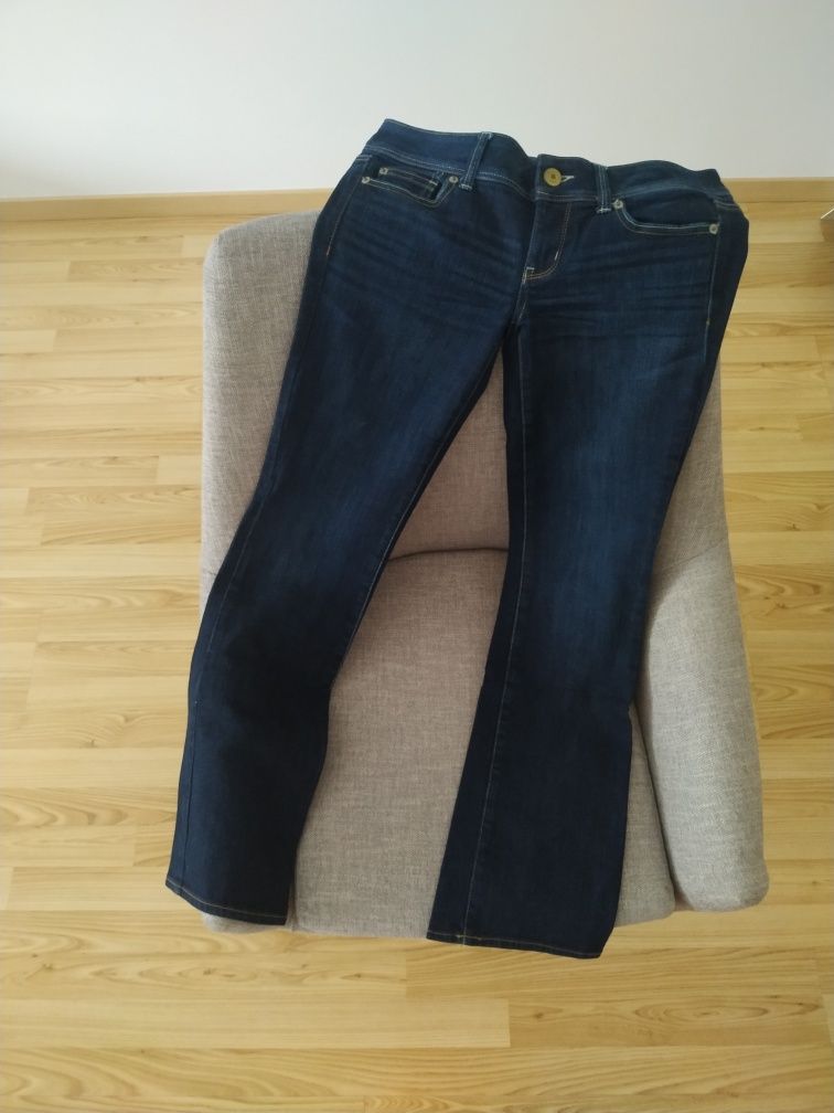 Spodnie jeans marki American Eagle