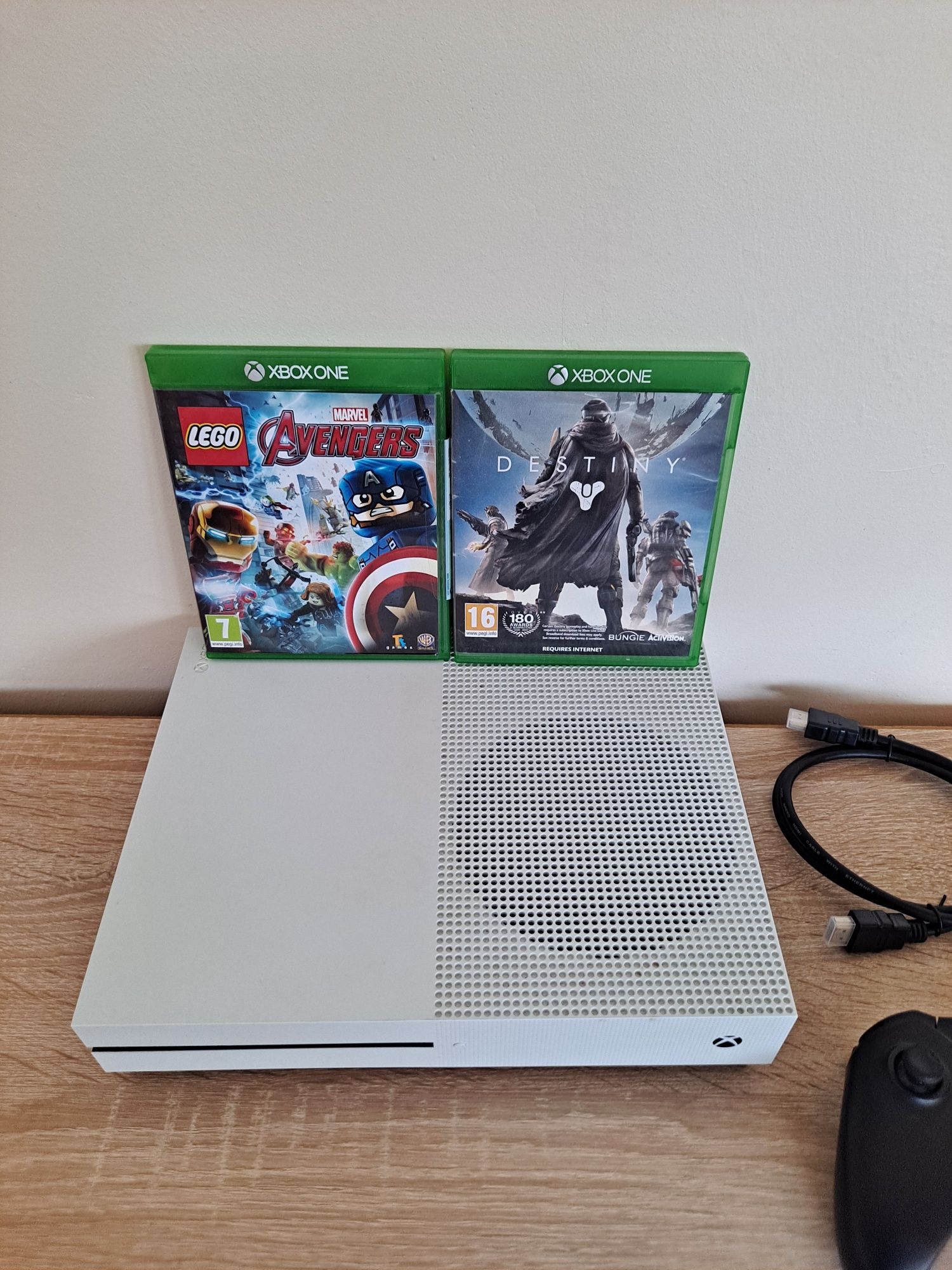 Konsola XBOX ONE S 2TB +Pad Gry