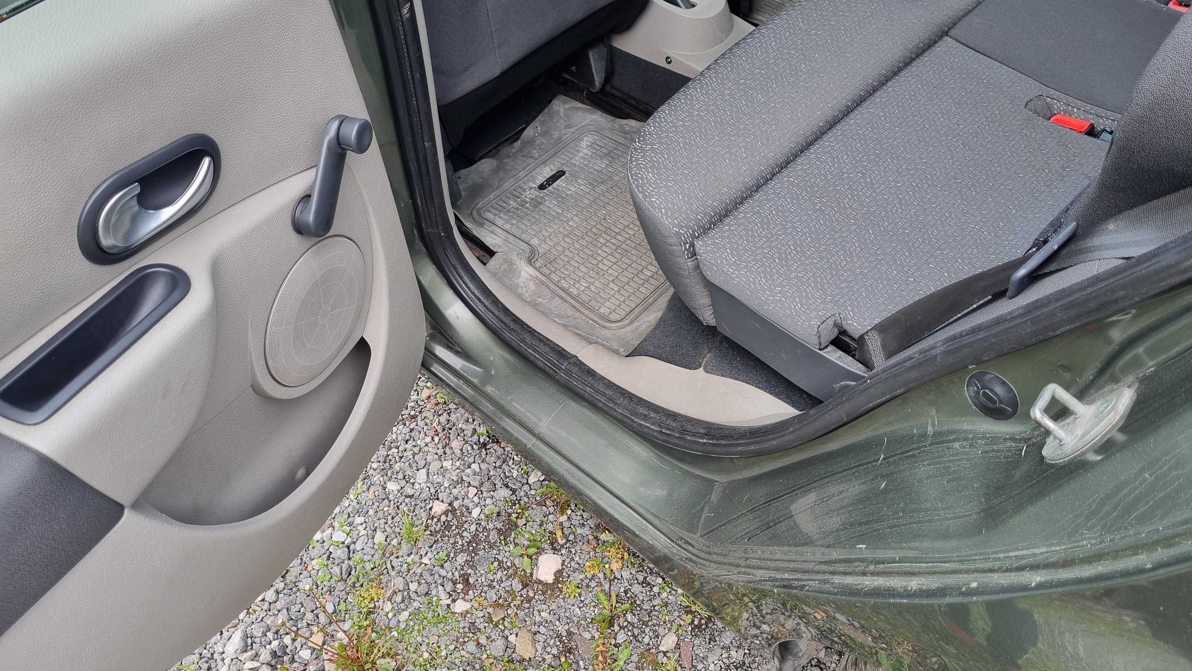 Renault Modus 2005 przebieg 192000 km 1,5 dci