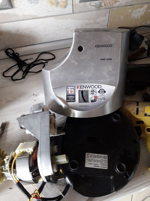 Мясорубка Kenwood на запчасти и всё что на фото