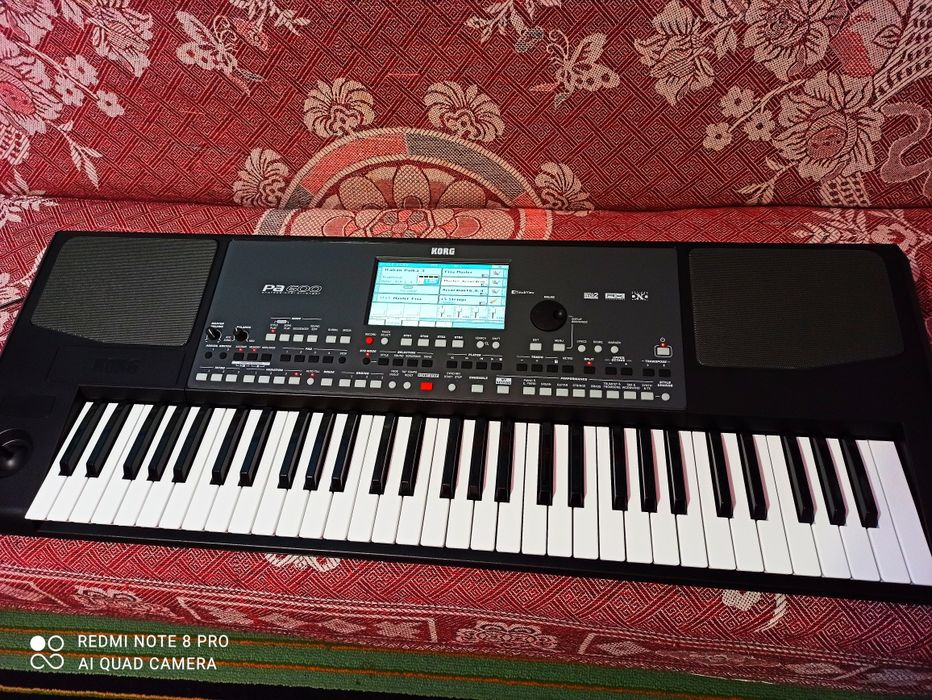 Продам KORG PA 600