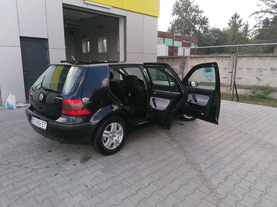 Легковиф автомобіль