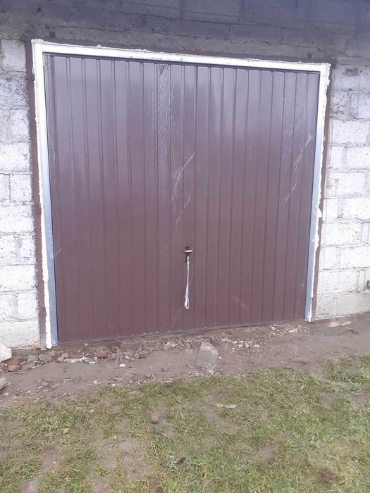 brama garażowa uchylna, dwuskrzydłowa PRODUCENT