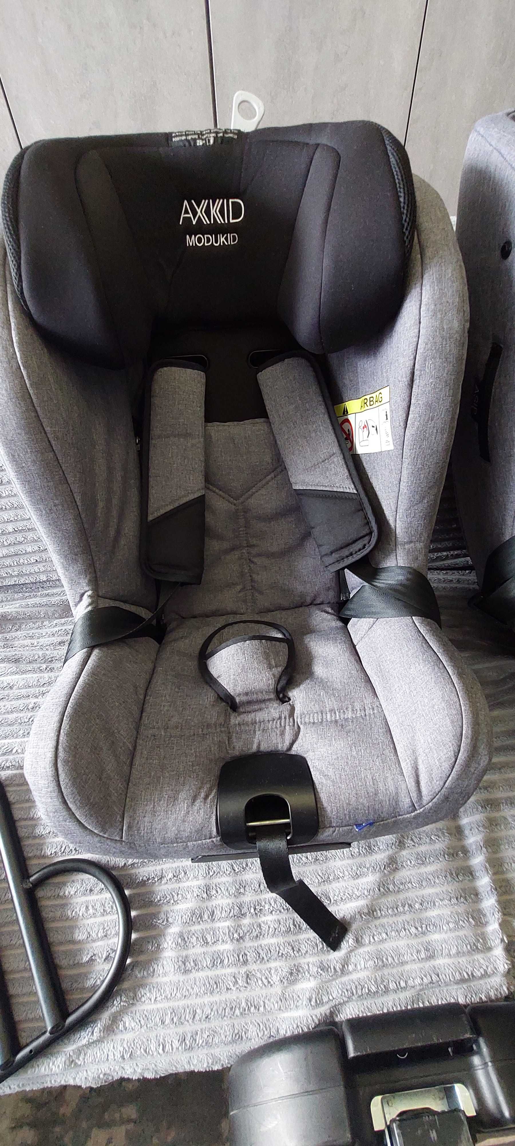 Fotelik samochodowy z bazą Isofix dla dziecka od 61 do 105 cm wzrostu