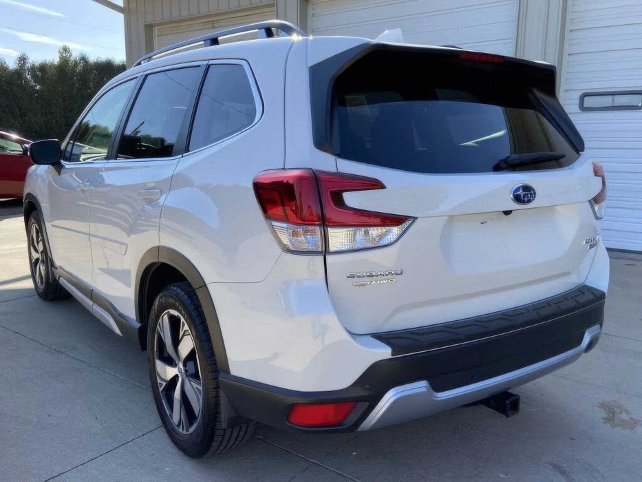 Subaru Forester Touring      2021