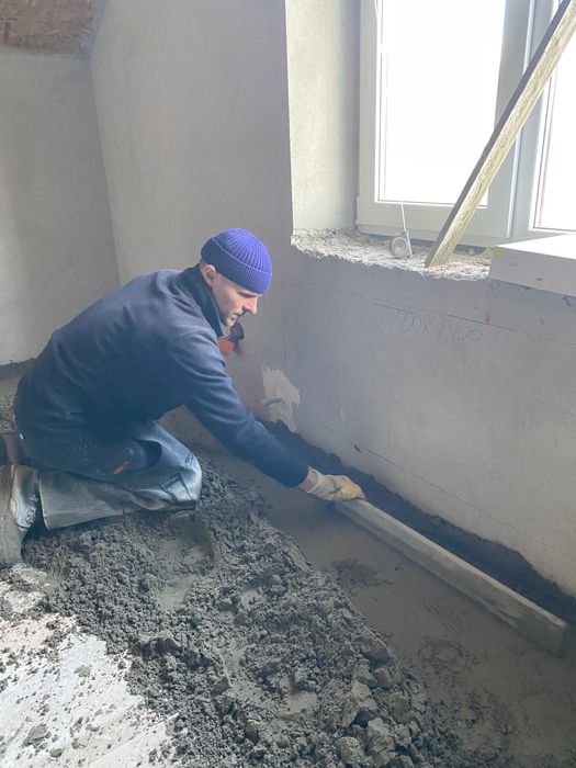 Напівсуха стяжка підлоги | Швидко, чисто, з гарантією!