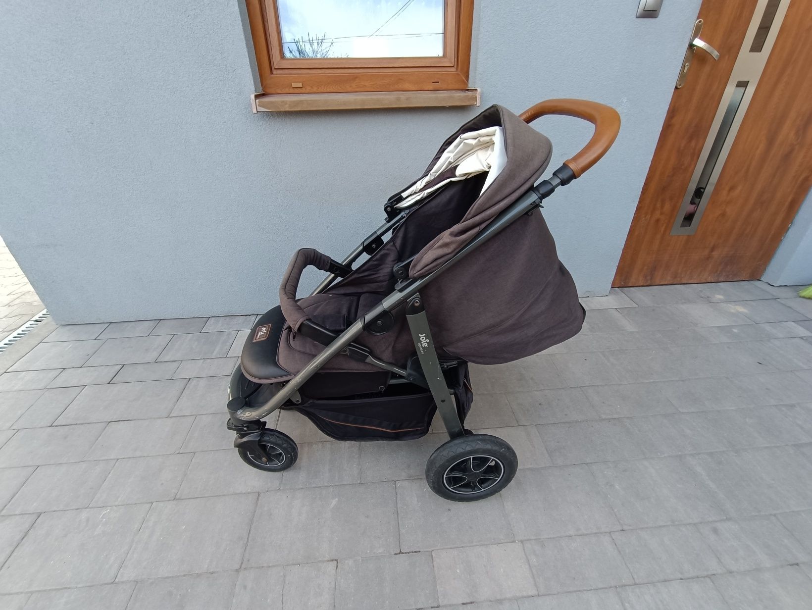 Wózek dziecięcy spacerówka