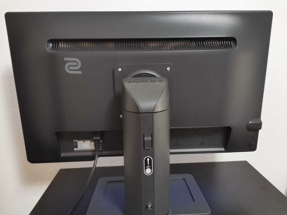 Monitor Gamer BenQ XL2411P 24" Full HD 144Hz,Usado, Ótimo Estado-€100