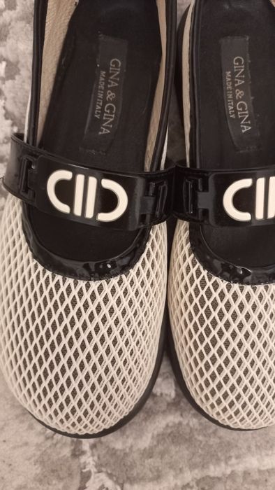 Продам нові балетки