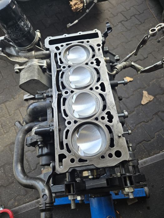 Silnik 1.8 TFSI 2.0 TFSI remont gen 3 poprawione tłoki TSI SERWIS