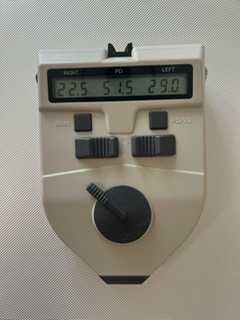 Pupilometr marka: Towoo model TW-2213