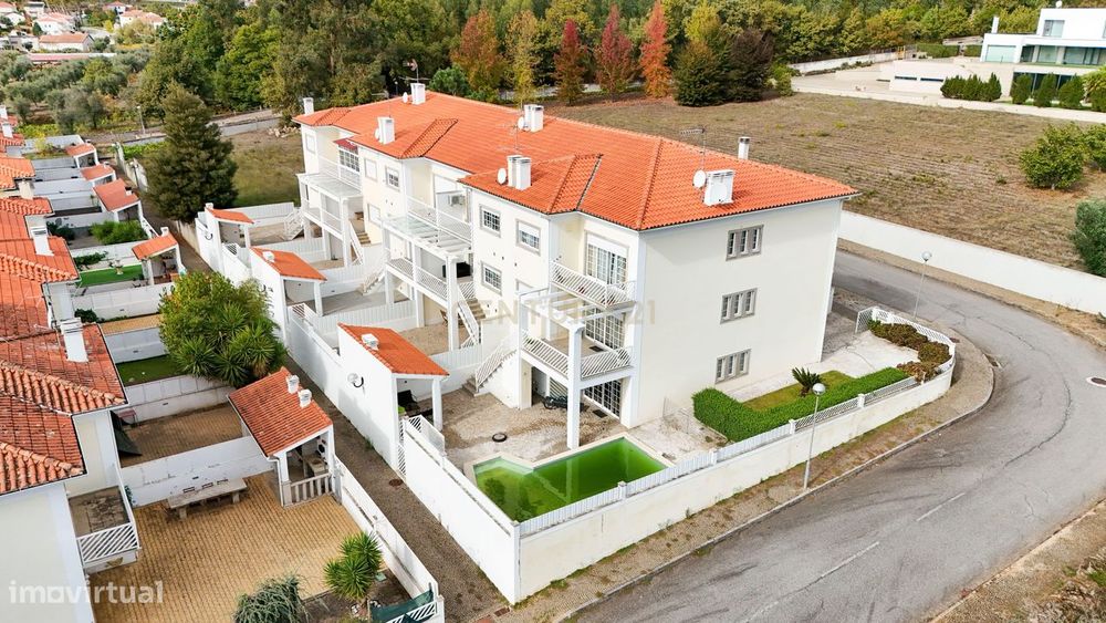 Moradia em banda próxima ao centro de Penalva do Castelo - Viseu