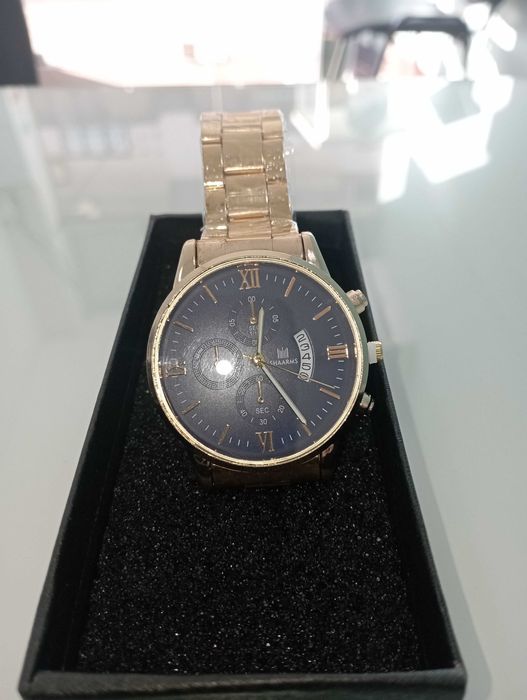 Relógio quartzo moderno