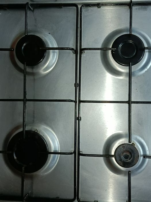 Fogão Beko de 4 bocas com isqueiro elétrico automático. SÓ 70€!!!