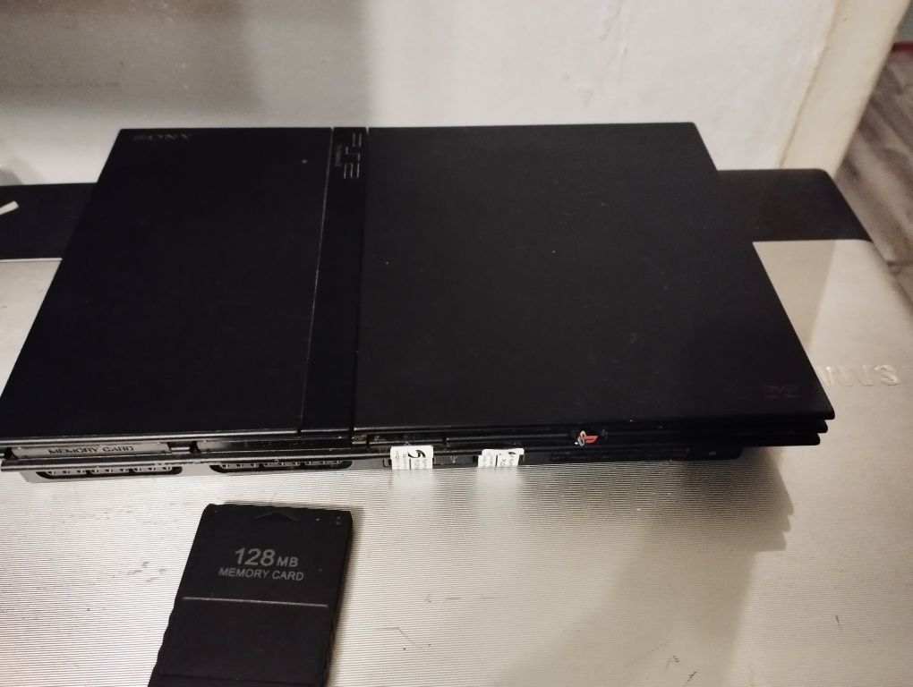 Konsola PlayStation2 slim