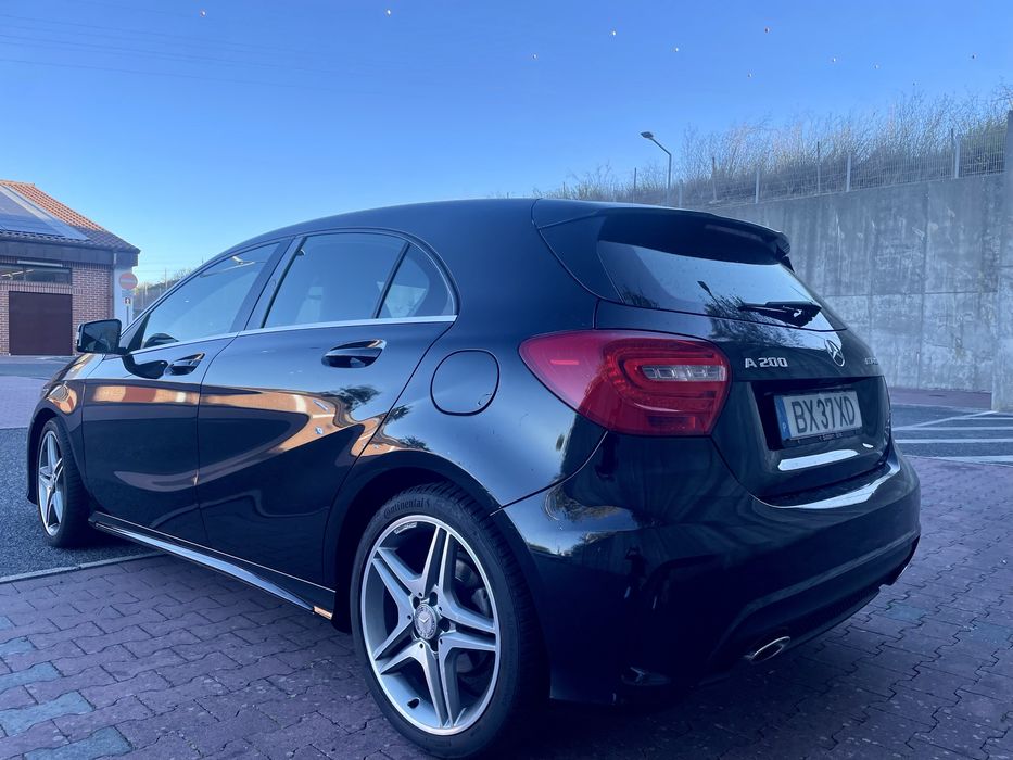 Mercedes A200 AMG Leds Est. c/ Pele Alcantra Camera Traseira