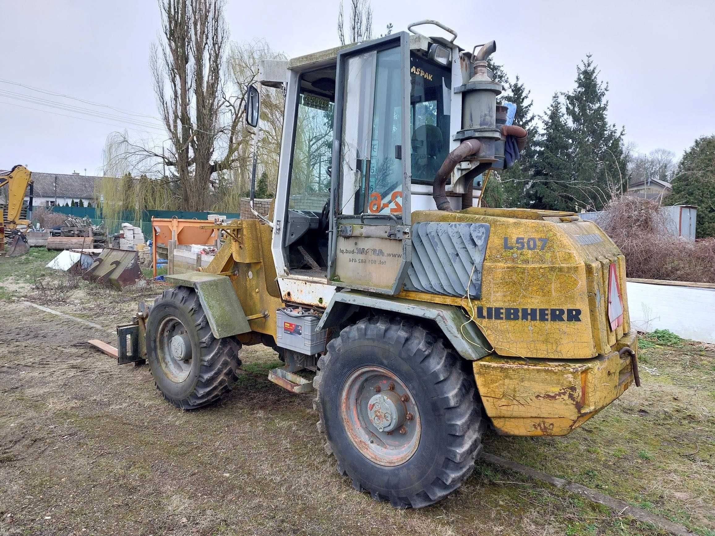 Liebherr L507 koparko-ładowarka