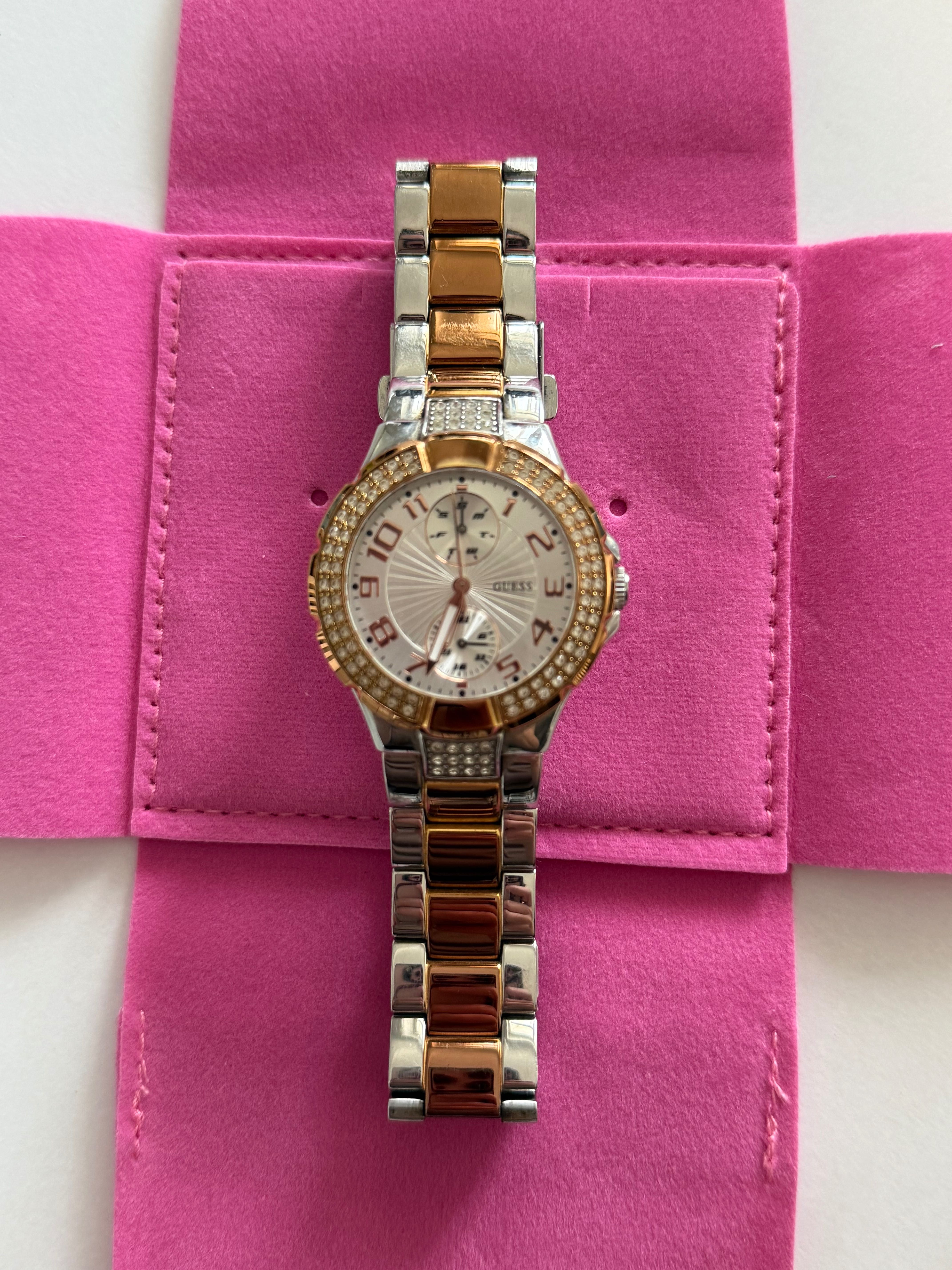 Годинник GUESS W15072