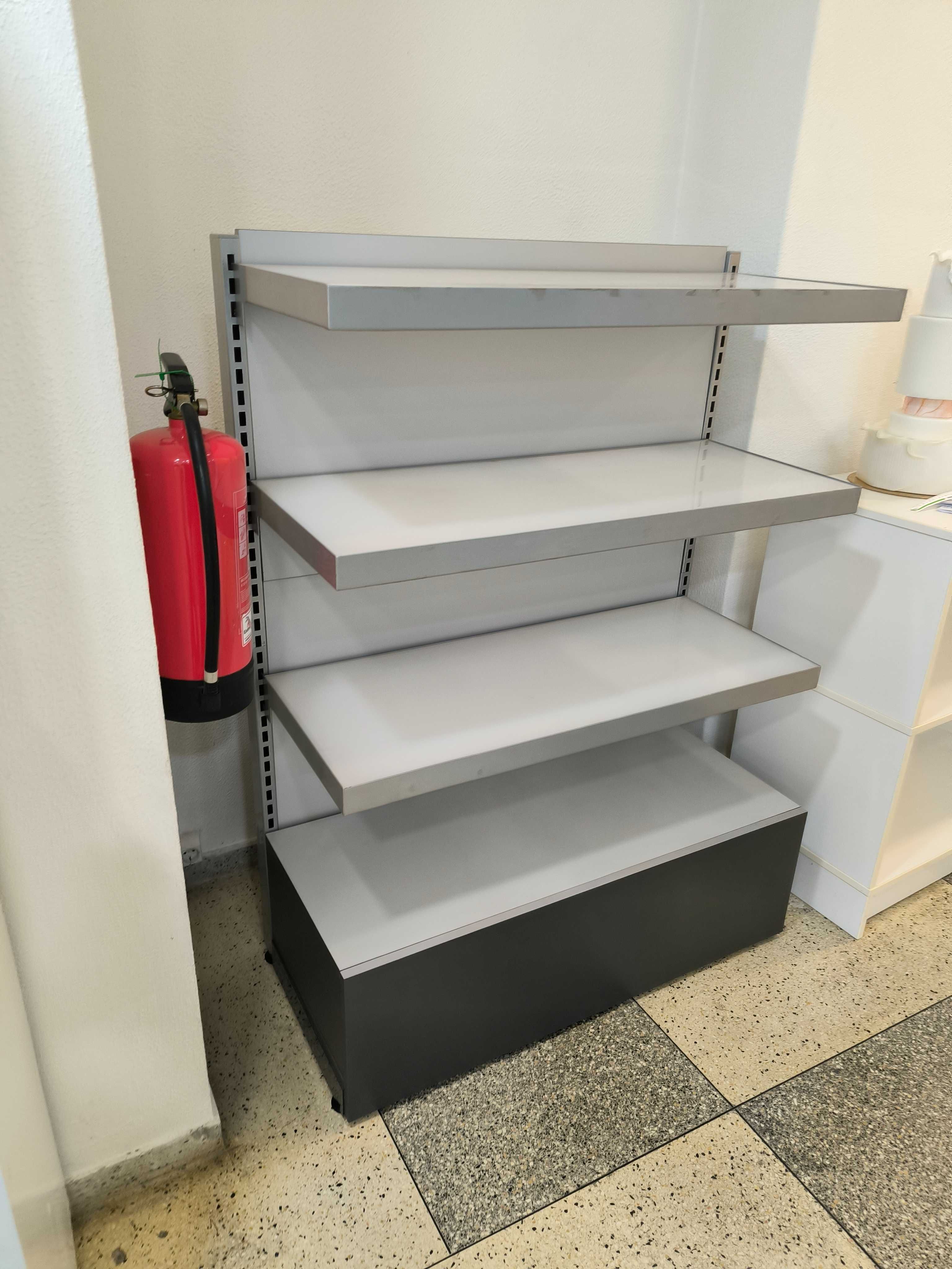 Móvel cinzento  com gaveta