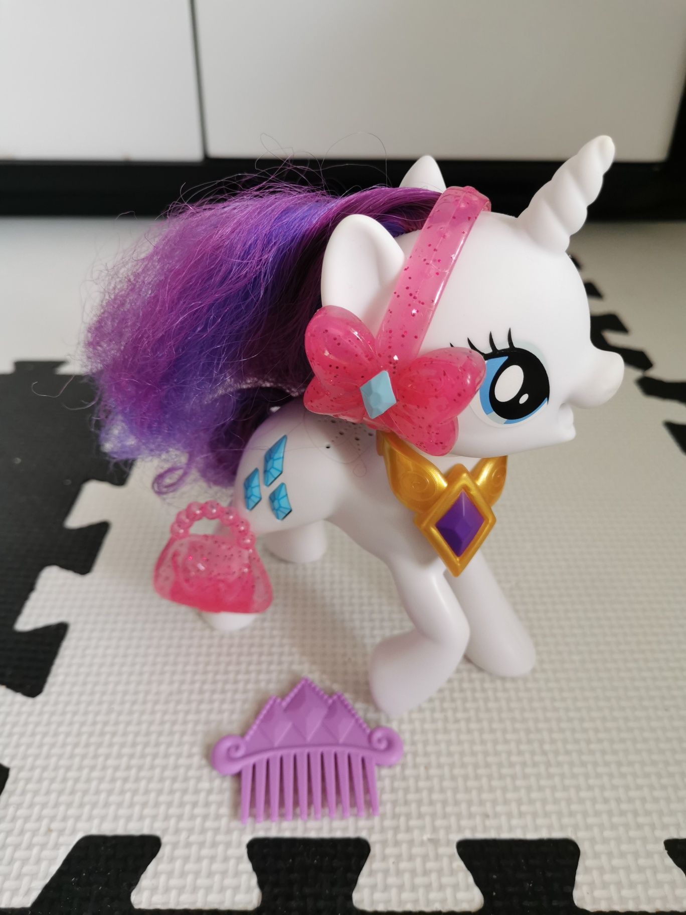 My Little Pony, Poznaj Rarity