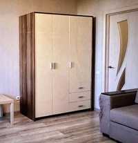 Шкаф / Шафа для вітальні або спальної кімнати