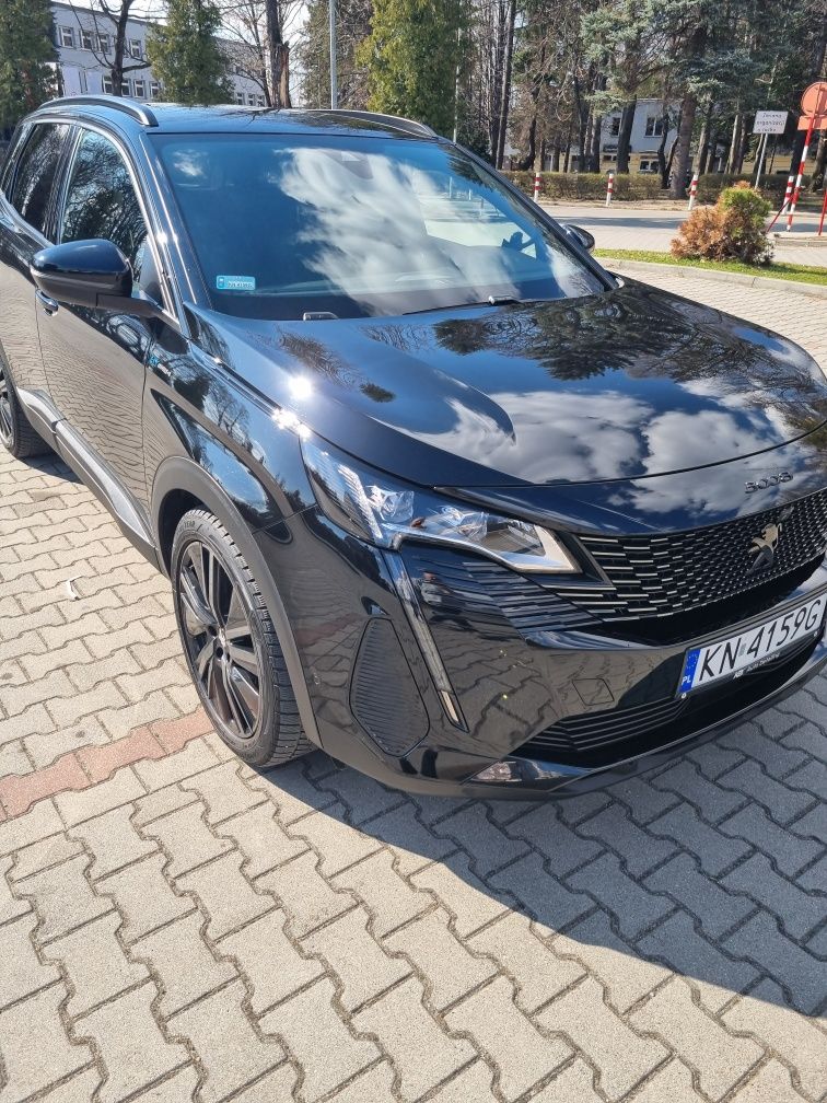 Wynajem SUV Peugeot 3008