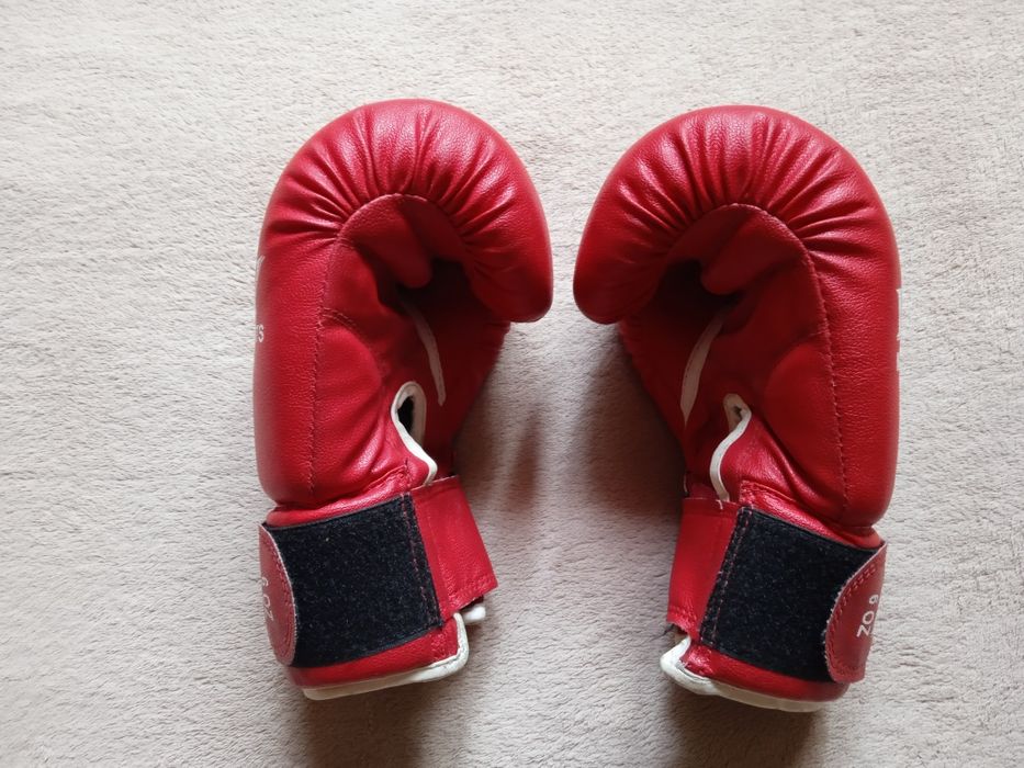 Боксёрские перчатки 6 oz+защита голени+футбольные щитки+наколенники