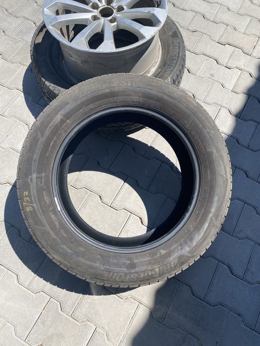 Покришка шина Бріджстоун Bridgestone 235/60 R18