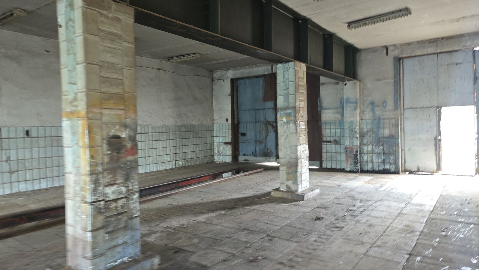 Продаж гаражного боксу на двоє воріт. м.Коростишів (24101203)
