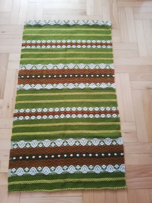 Makatka dywanik bieżnik.