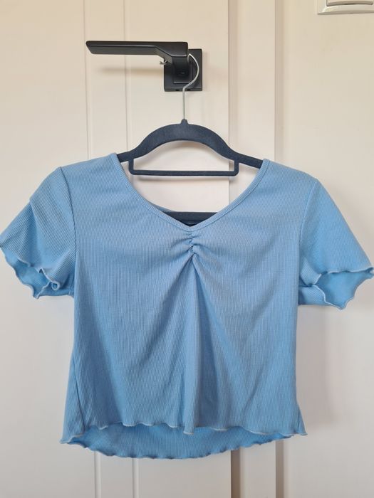 Błękitny crop top