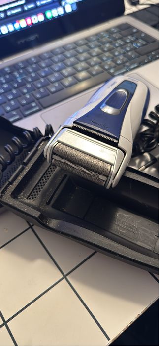 Braun Contour 5875 barbeador elétrico