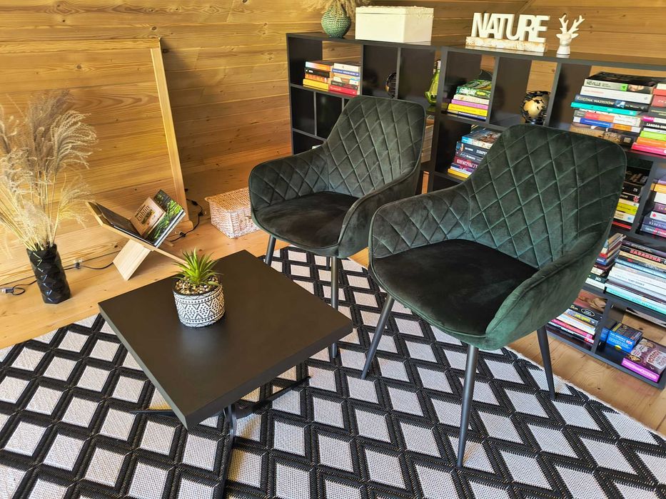 Domek przy lesie na Roztoczu.