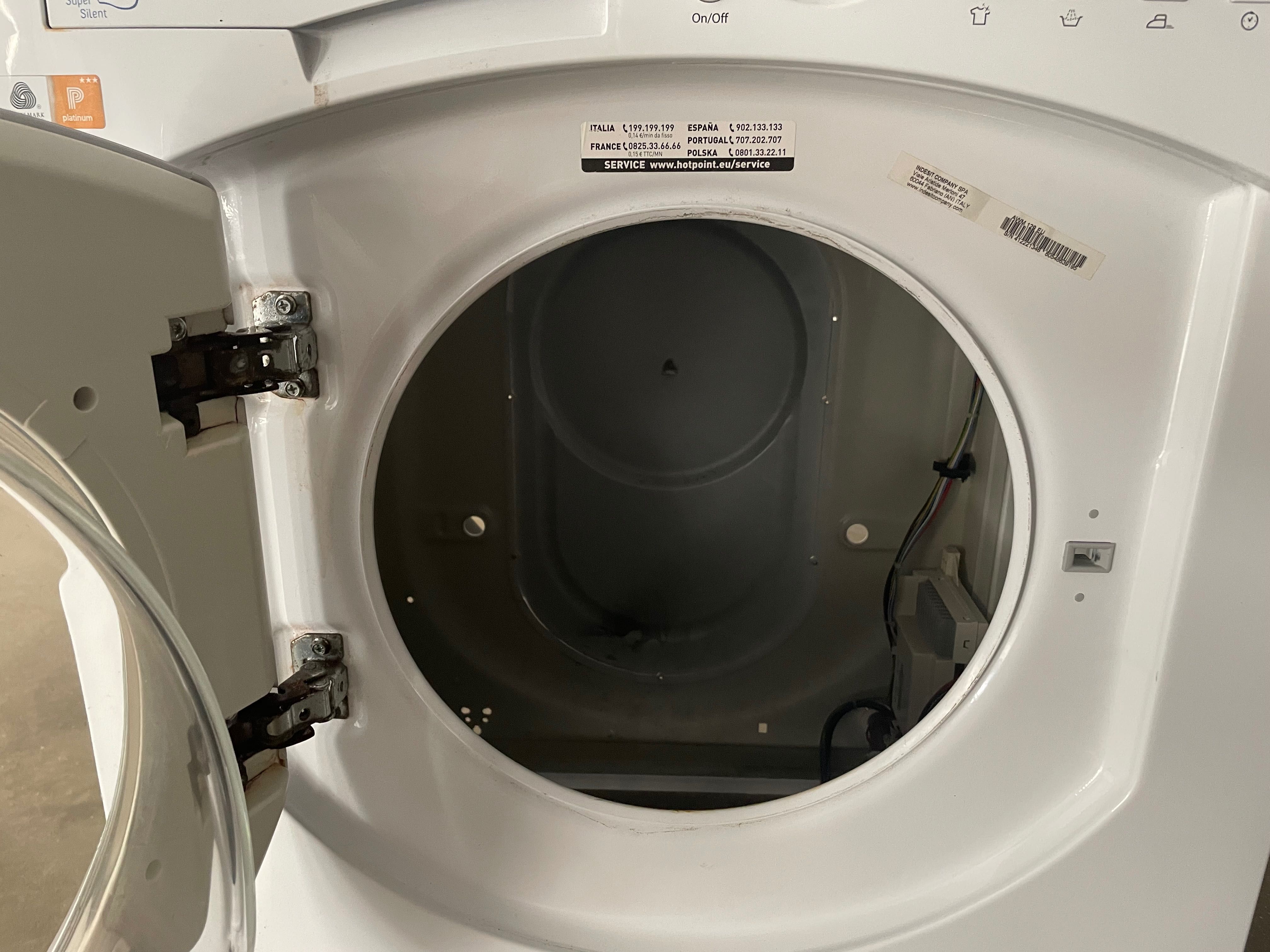 Máquina de lavar roupa de encastre