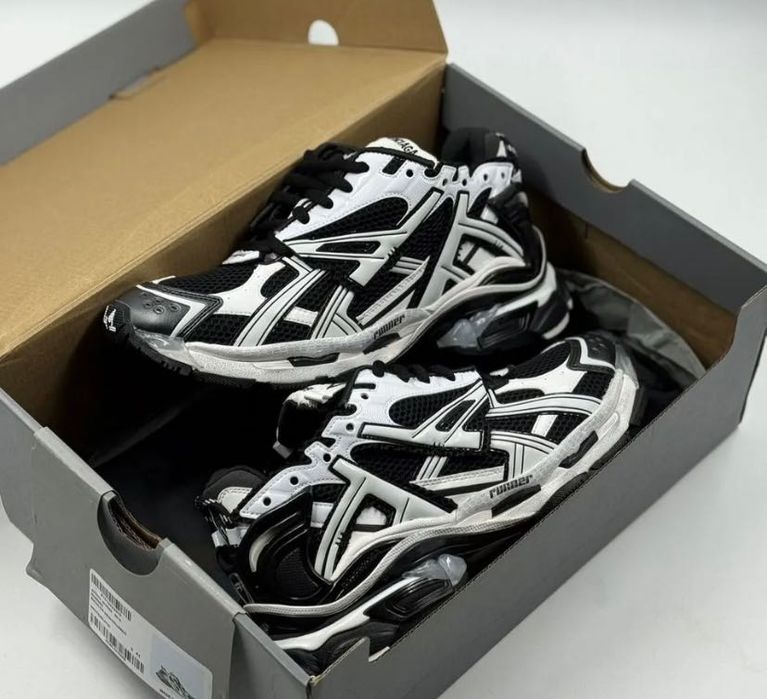 Balenciaga Runner