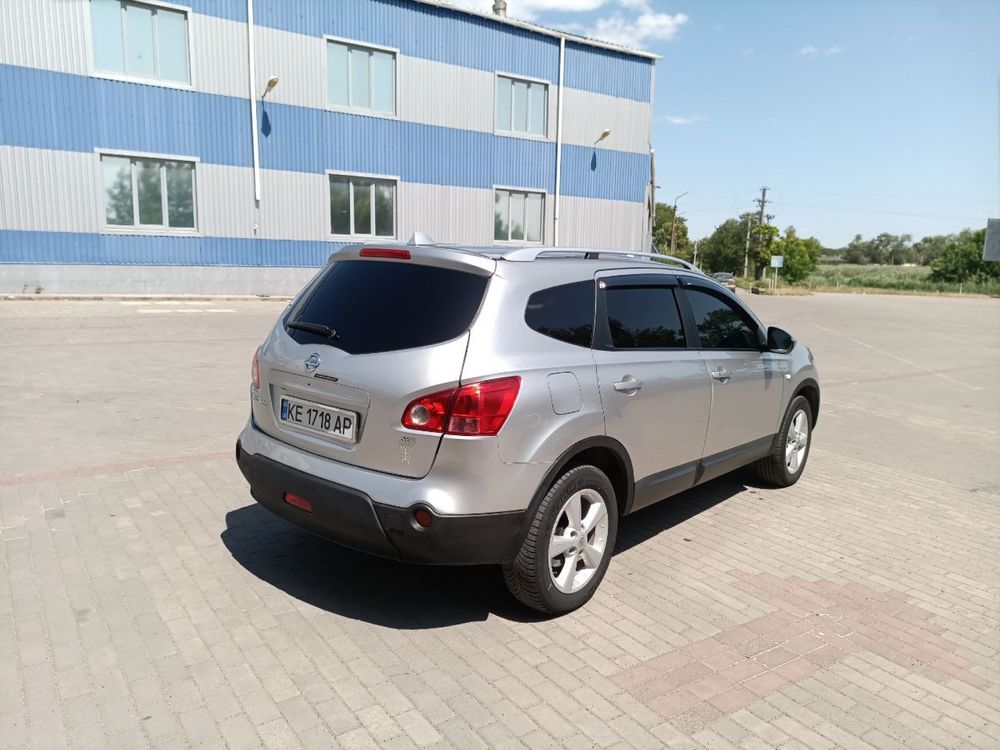 Продам свое авто Nissan QASHQAI +2