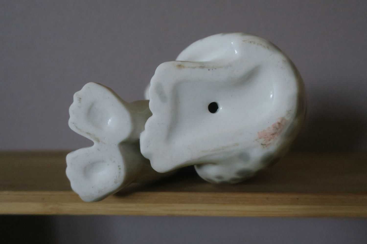 Porcelanowa figurka lampart