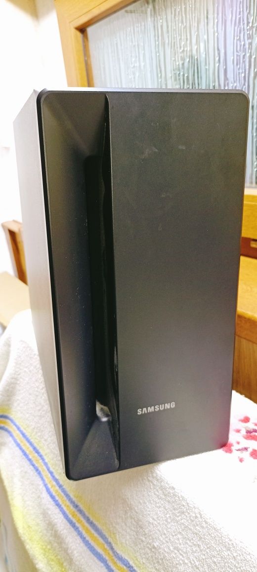 Samsung 4 kolumny i subwoofer.