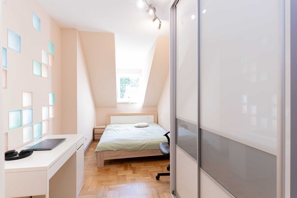 Do wynajęcia dwupokojowe mieszkanie ( 4 pokoje, balkon, Stare Miasto)