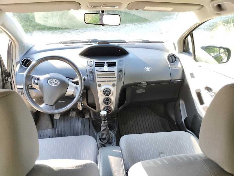 Sprzedam Toyotę Yaris II, 1.3 (100 KM), 2009 r., 160 tys. km