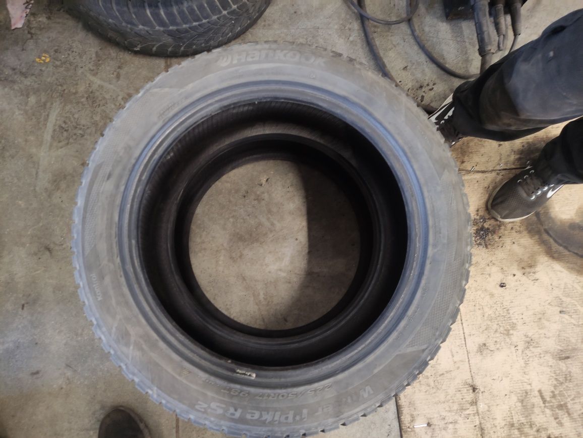 Продам б/в шини Hankook 225/50 r17