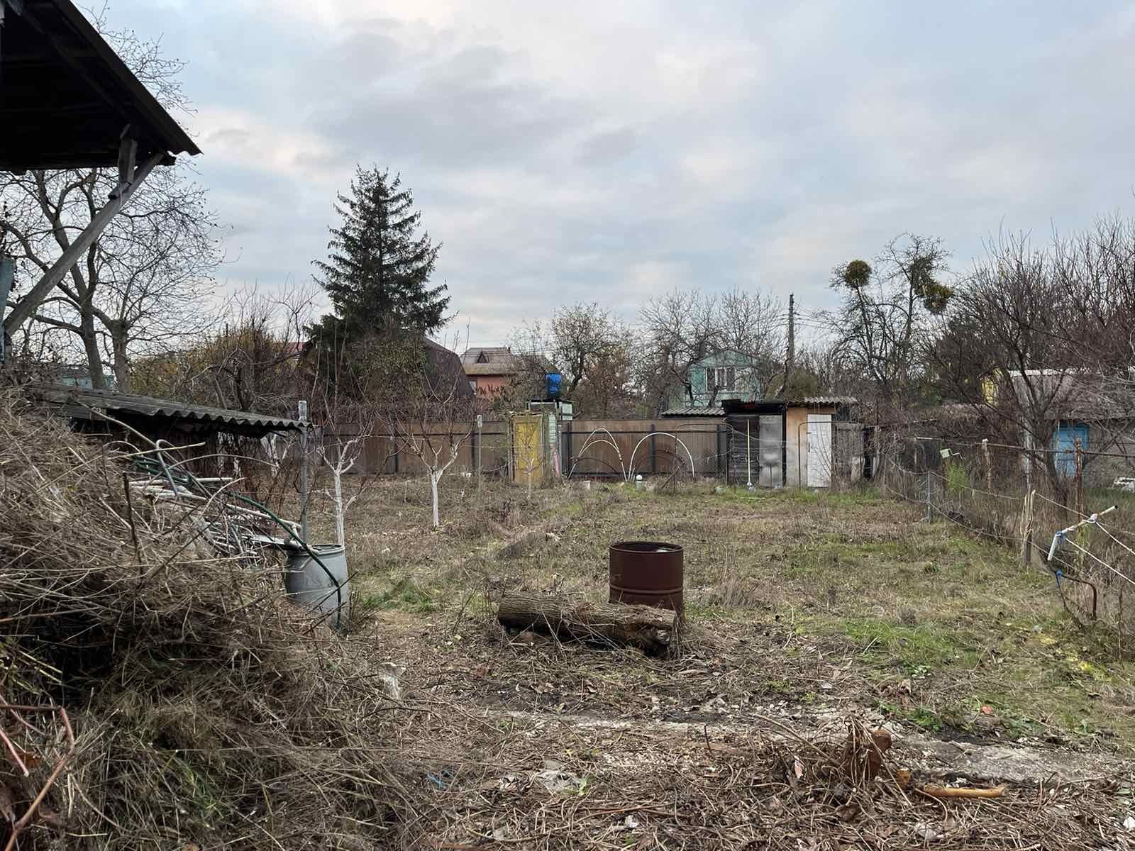 Осокорки, 6 соток, до ст.м. Славутич 5 км, відмінне місцерозташування,