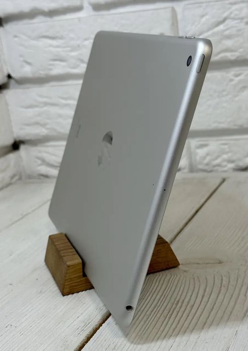 iPad 7th 128 gb 2019 10.2 Silver WIFI планшет з гарантією Без обмежень