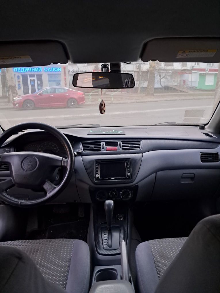 Ланцер 9 2002  американец.