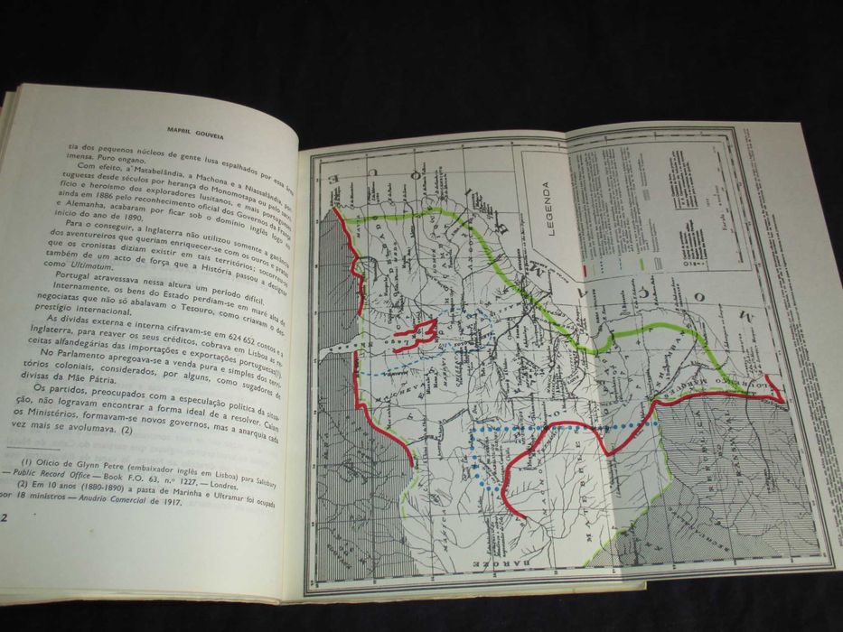 Livro Moçambique o passado e o presente Mapril Gouveia